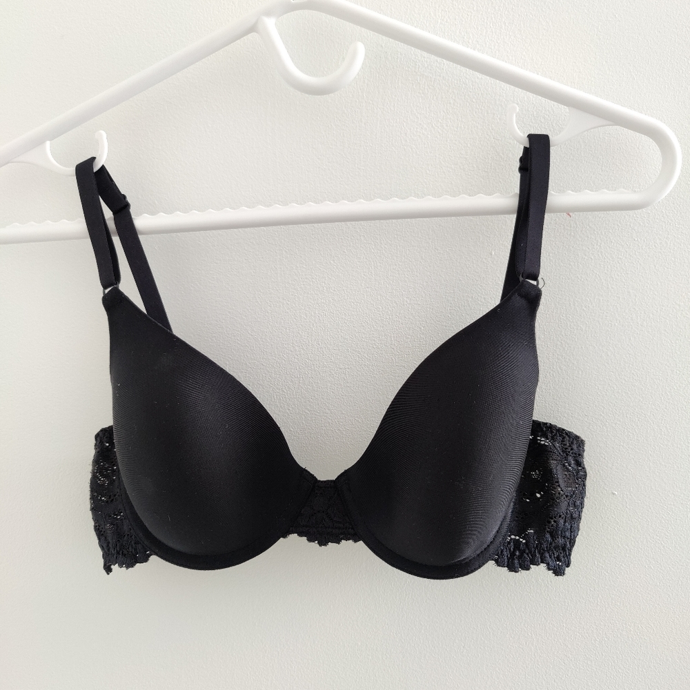 Black with lace 34b Maidenform bra